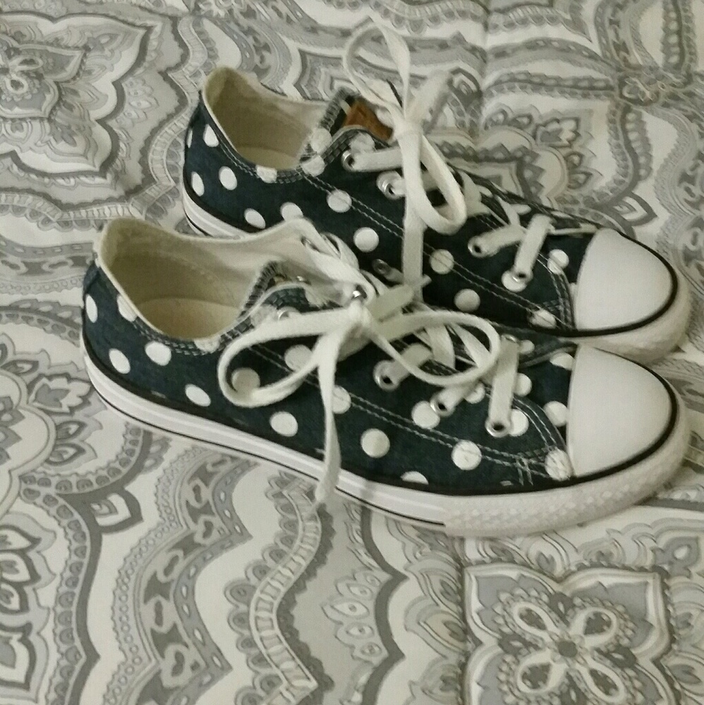 *SOLD* OMG! POLKA DOT ALL STARS SIZE 3